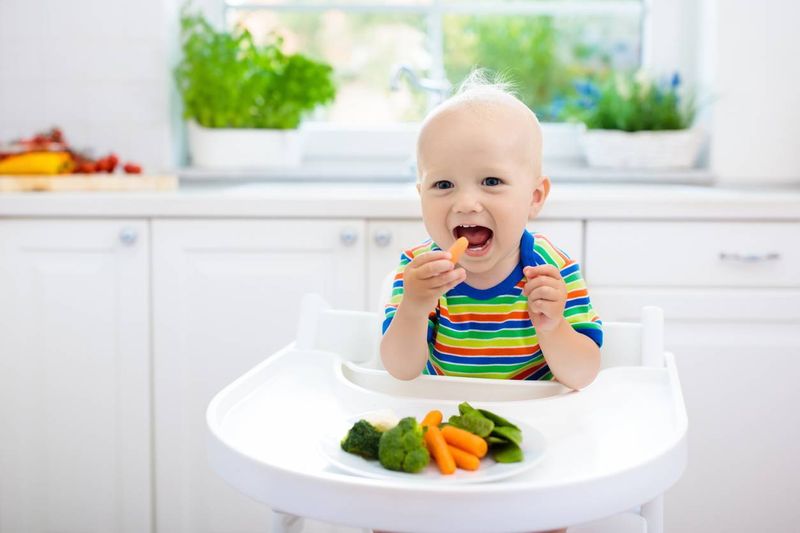 Alimentation bébé fruits et légumes en purée