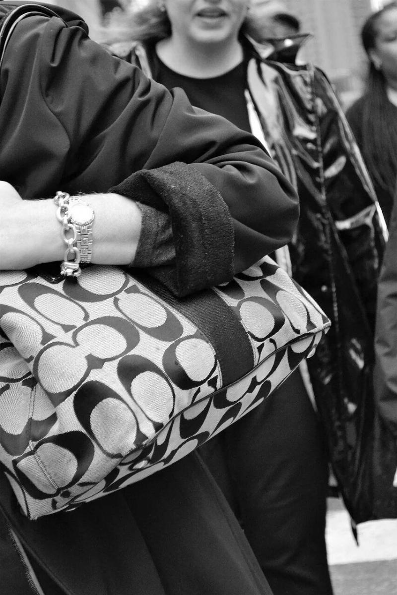 Faut il acheter un sac a main sans marque Tout Pour Les Femmes