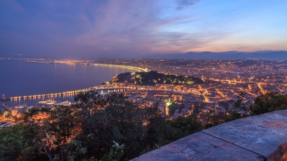 promenade_des_anglais_la_nuit