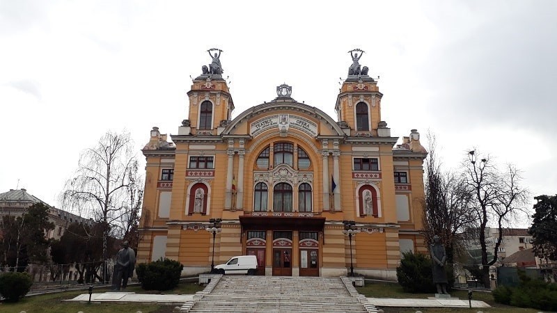 Voyage en train en Roumanie, Opéra de Cluj-Napoca