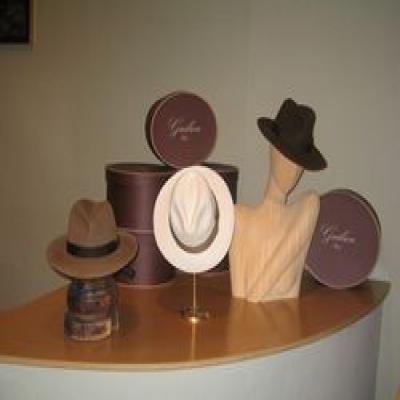 GUILSON_chapeaux