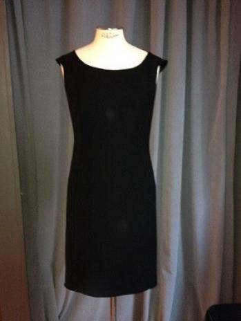 Petite robe noire vetement best sale