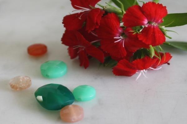 L'univers des 17 pierres colorées Paola Zovar