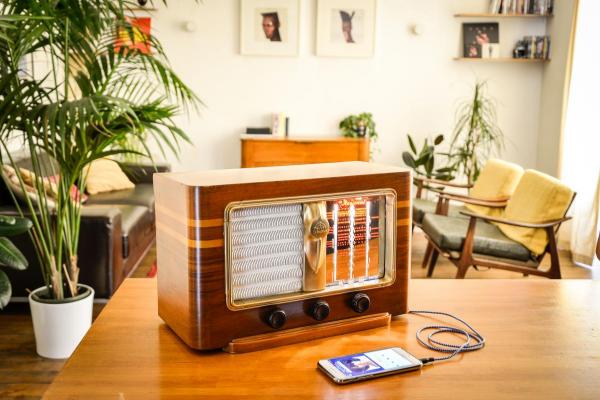 radio_vintage_charlestine