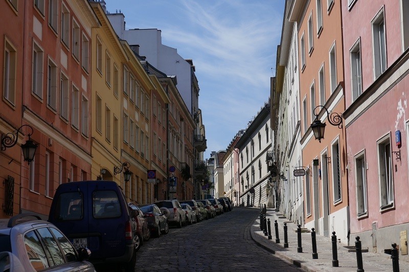 Une ruelle de la vieille ville à Varsovie