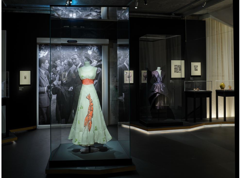 Vue de l’exposition «Shocking! Les mondes surréalistes d’Elsa Schiaparelli »