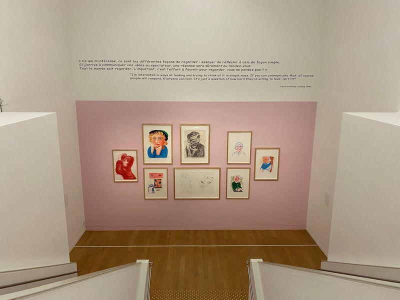 Vue des salles de l’exposition David Hockney: Collection de la Tate, 2023. Photo CB